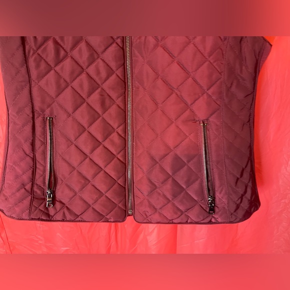 West Port 1962 Women’s maroon Vest Size Medium - Picture 5 of 5